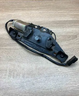 BMW 5 E39 Tailgate/trunk/boot lock/catch/latch 8362371