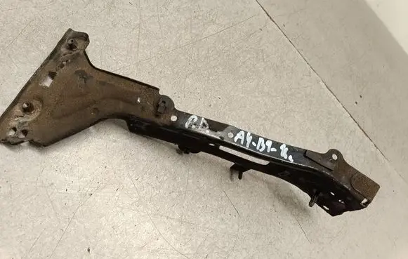 Audi A4 S4 B9 Fender mounting bracket 8W0821136C