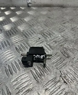 Land Rover Range Rover Sport L320 Vacuum valve 70242800