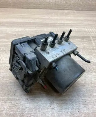 Toyota Auris 150 ABS Pump 0265800827 4451002230