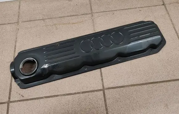 Audi Coupe Rocker cam cover