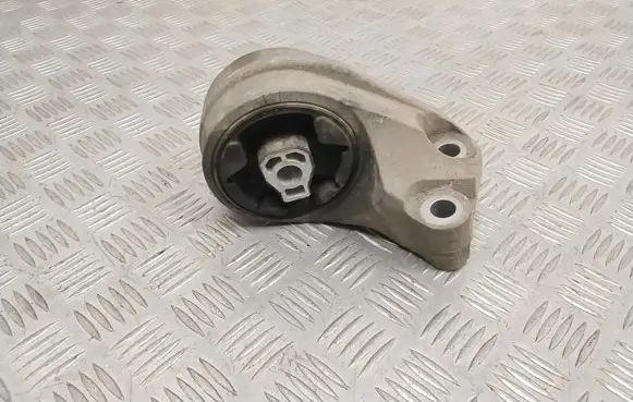 Opel Antara Engine mount bracket X01187