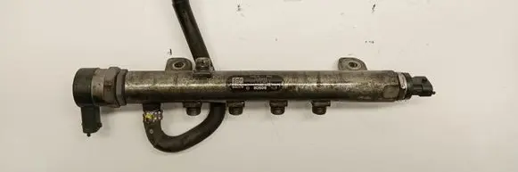 Opel Vectra C Fuel injector supply line/pipe 0445214117