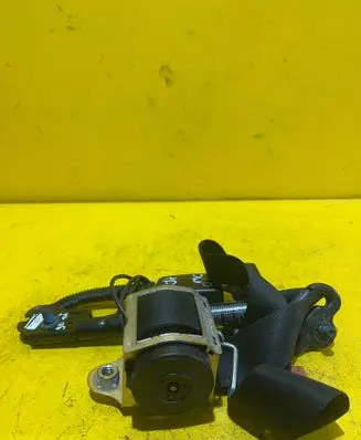 Skoda Fabia Mk2 (5J) Front seatbelt 3M51R61208AD