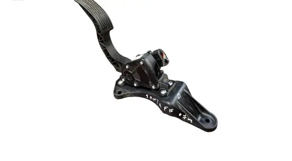 Hyundai Santa Fe Accelerator throttle pedal 327262B100 CB20045A