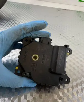 Honda HR-V Air flap motor/actuator 1138003400