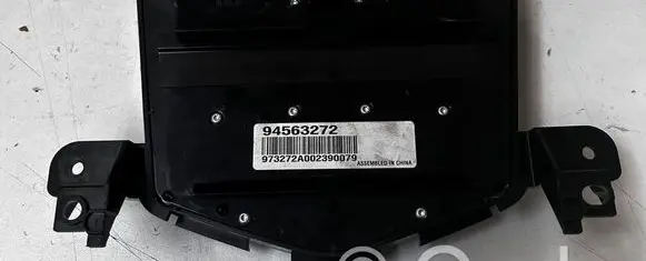 Radio/CD/DVD/GPS head unit