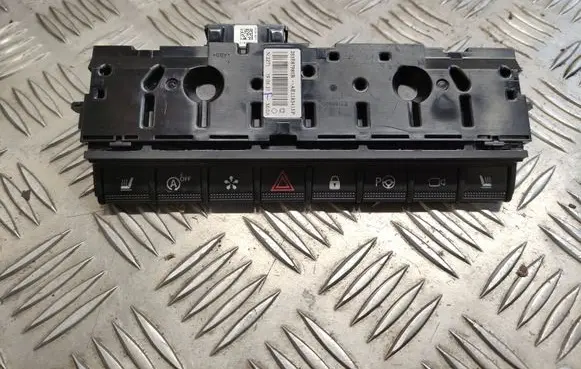 Renault Clio V A set of switches 283E87980R