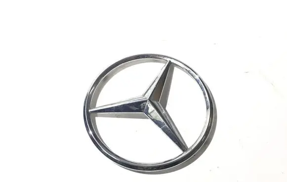 Manufacturer badge logo/emblem