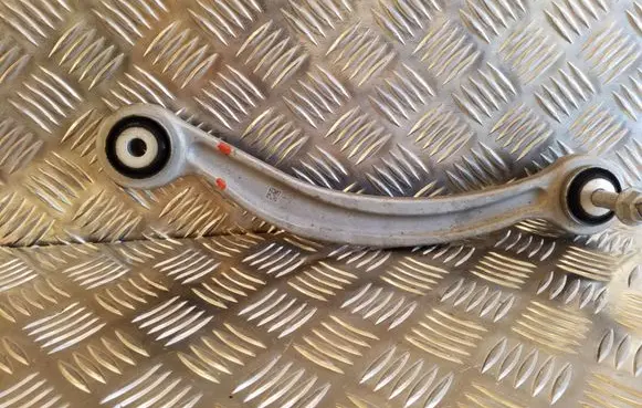 Mercedes-Benz C W205 Rear upper control arm/wishbone 20409FL4