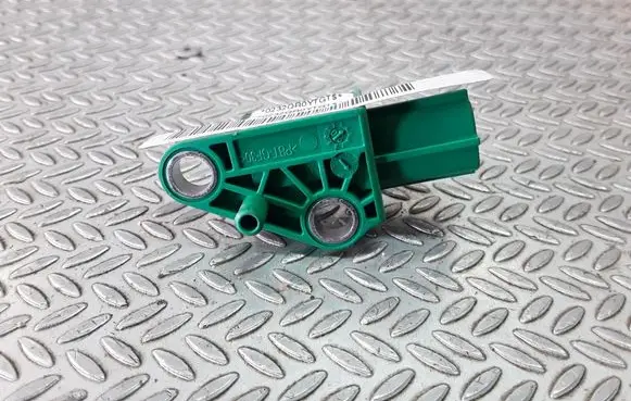 Volkswagen Golf V Airbag deployment crash/impact sensor 1K0909606C