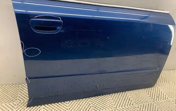 Audi A4 S4 B6 8E 8H Front door LZ5C