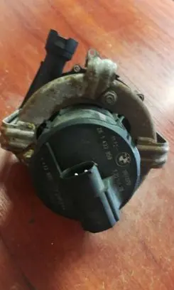 BMW 5 E39 Secondary air pump 1433935