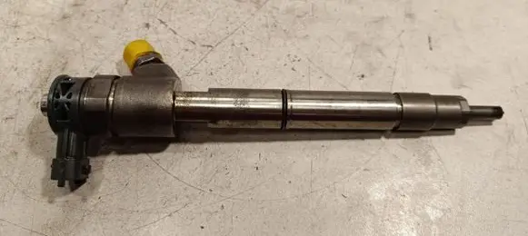Opel Insignia B Fuel injector 0445110713