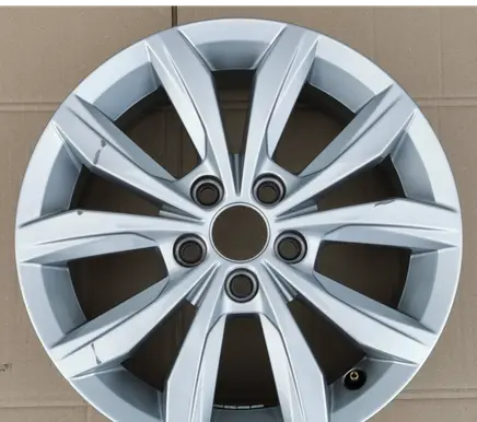 Volkswagen Polo VI R15 alloy rim 2G0601025
