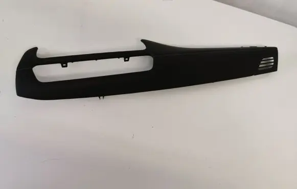 Nissan Leaf II (ZE1) Panel trim 682R45SJ1A