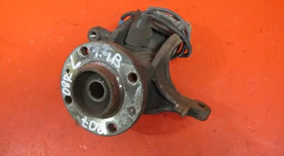 Peugeot 207 Front wheel hub spindle knuckle