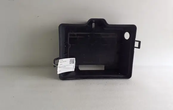 Hummer H3 Battery box tray cover/lid 10399619