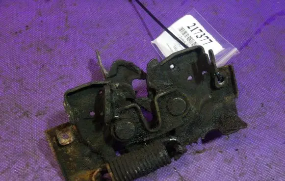Mazda 626 Engine bonnet/hood lock/catch