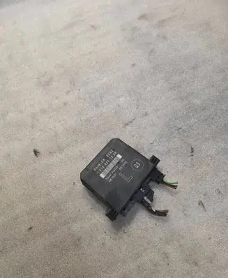 Mercedes-Benz E W210 Door control unit/module 2108207526 356825