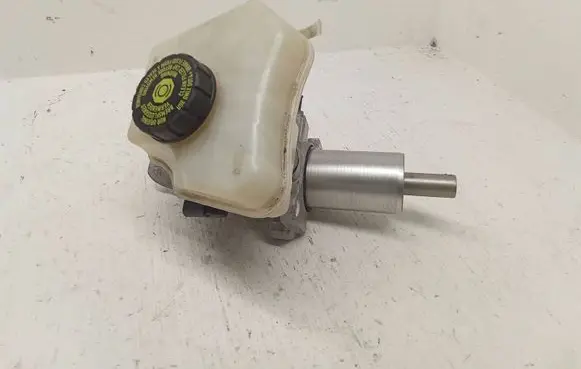 Mercedes-Benz CLS C219 Master brake cylinder A2114300802