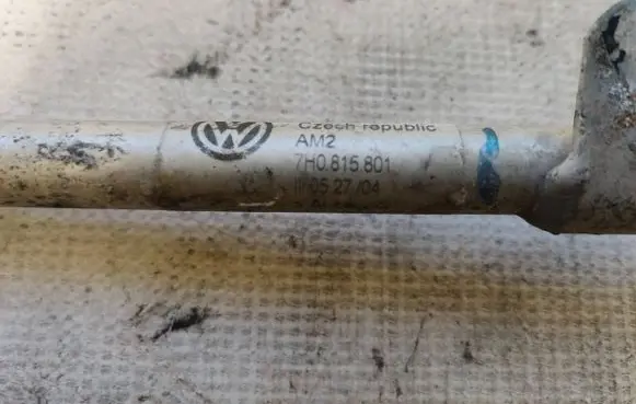Volkswagen Transporter - Caravelle T5 Engine coolant pipe/hose 7H0815801 HF052704