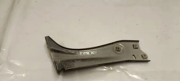 Skoda Octavia Mk3 (5E) Fender mounting bracket 5E0821141A