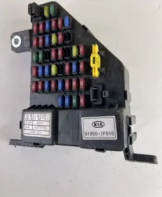 KIA Sportage Fuse module 919501F510 91950AK6367