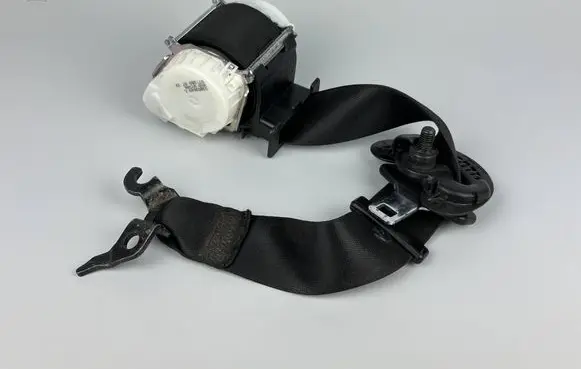 BMW 3 E90 E91 Front seatbelt 33059849C 33059849