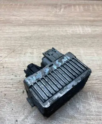 Opel Antara Glow plug pre-heat relay 55574293