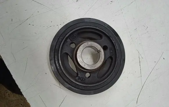 Mazda CX-5 Crankshaft pulley E2032SH01