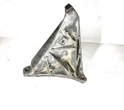 BMW 7 E32 Engine mounting bracket 1129806 11811129806