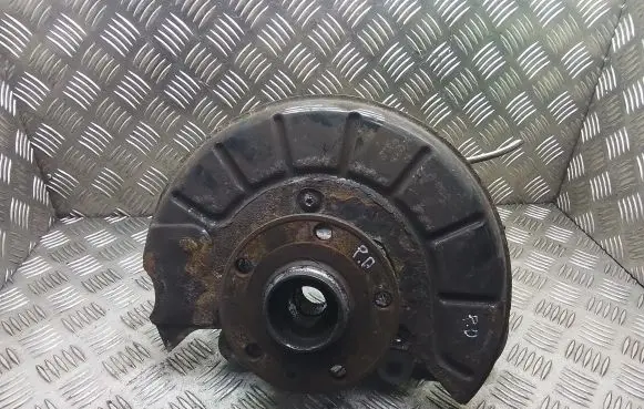 Seat Alhambra (Mk2) Front wheel hub