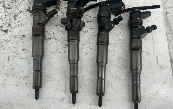 BMW 1 F20 F21 Fuel injectors set 0445110216 7793836