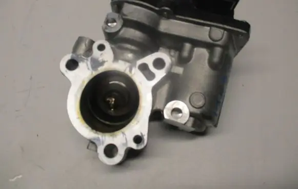 Renault Koleos II EGR valve 147100361R