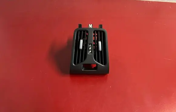 BMW X1 U11 Rear air vent grill 9473179 51169473179