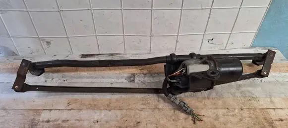 Renault Master II Front wiper linkage and motor
