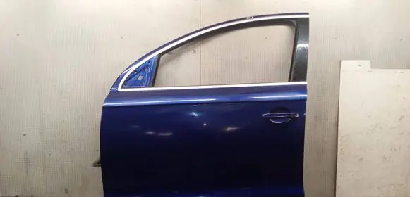 Audi Q7 4L Front door 