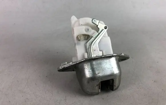 Subaru Outback Tailgate/trunk/boot lock/catch/latch