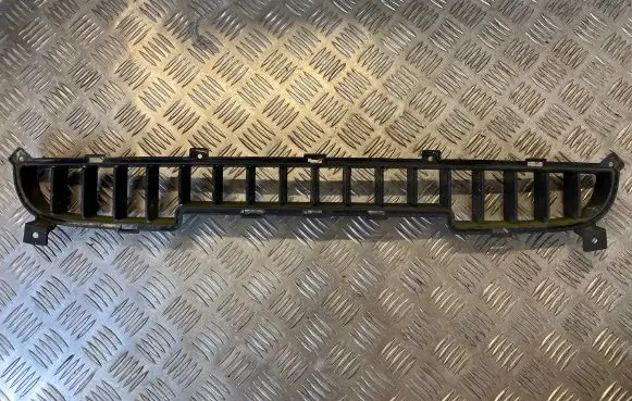 KIA Sorento Front bumper lower grill 865613E500