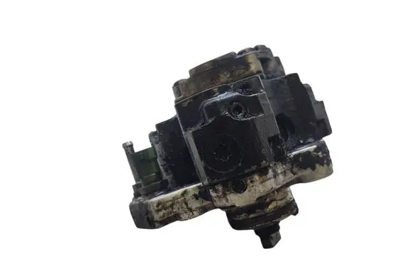 Toyota Auris 150 Fuel injection high pressure pump 2210033040 0445010105