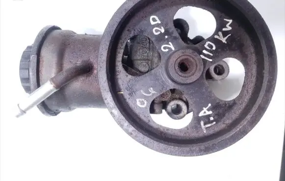 Toyota Avensis T250 Power steering pump 12180