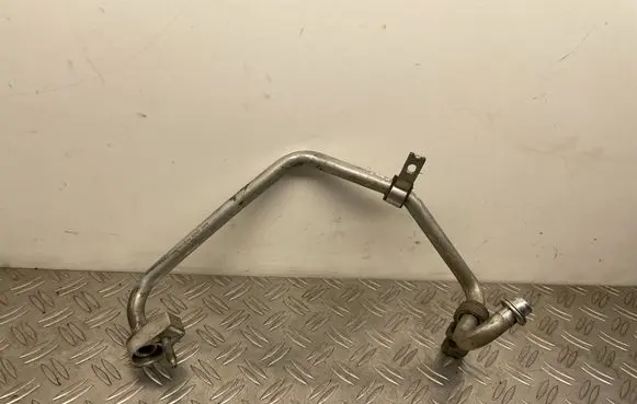 Air conditioning (A/C) pipe/hose