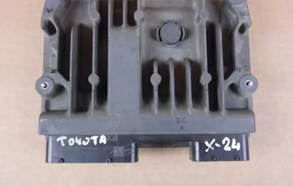 Toyota Camry VIII XV70 Engine control unit/module 8966133Y70 2763001690