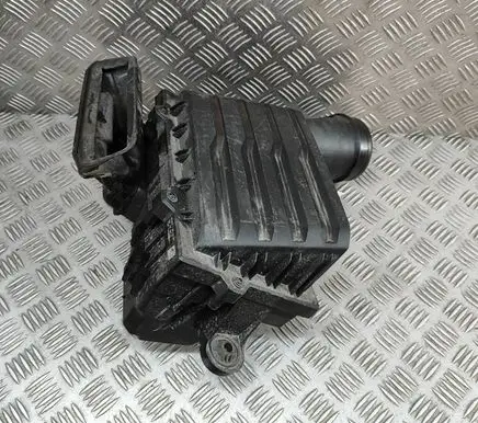 Volkswagen Taigo Air filter box 2Q0129601T 5Q0129620F