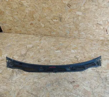 Renault Captur Wiper trim 668115916R 668119936R