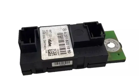 Mercedes-Benz S W221 Aerial antenna amplifier A2218201889