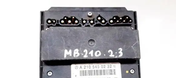 Mercedes-Benz E W210 Coolant fan relay a2105450332 3x386796w07