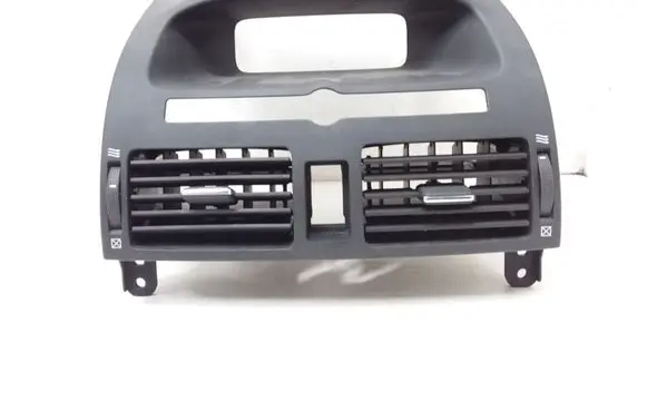 Toyota Avensis T250 Dash center air vent grill 8581