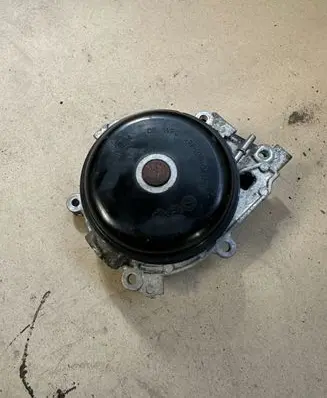 Mercedes-Benz CLS C257 Water pump A6562010010